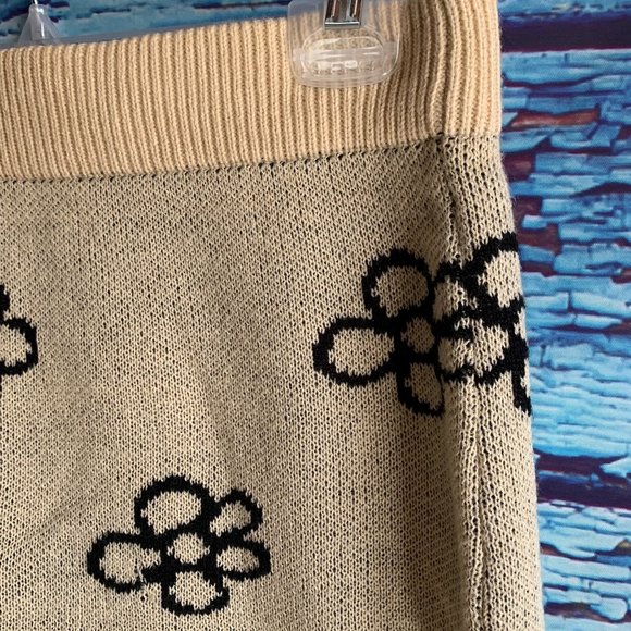 Shein Curve Sweater Skirt - Picture 2 of 5